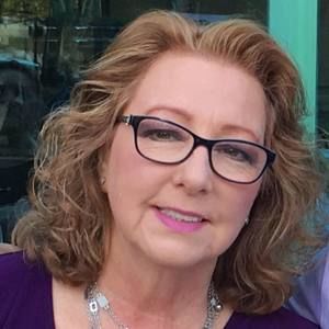 Meet your Posher, Carole